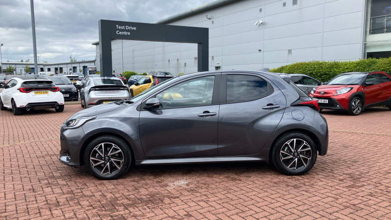 Toyota Yaris 1.5 Hybrid Design 5dr CVT Hybrid Hatchback